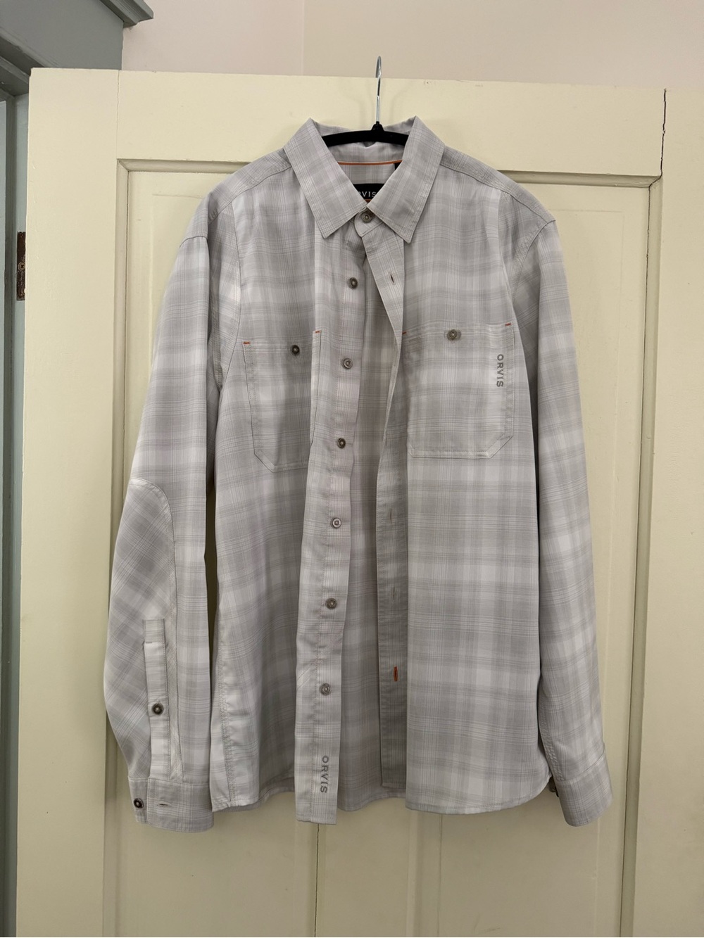 Orvis Light Gray Plaid Button-Up Shirt | Sz Medium